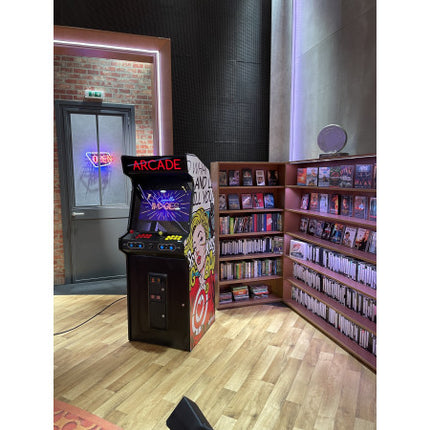 Borne Arcade Kiss Kiss Bang Bang Monnayeur